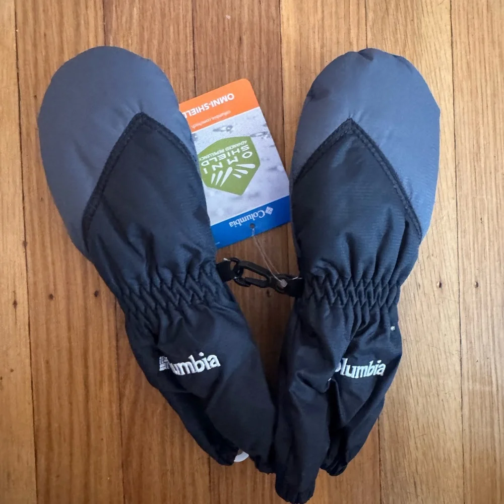 Columbia Youth Black and Gray Mittens nwt